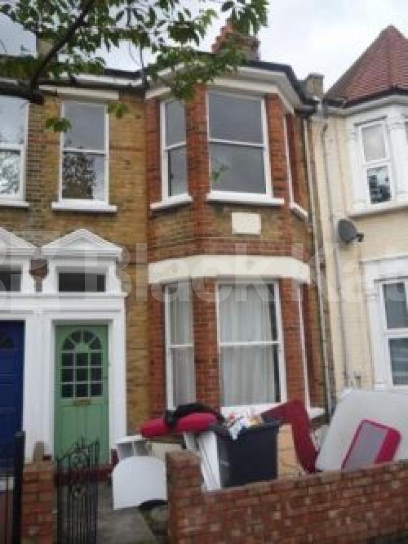 			4 Bedroom, 1 bath, 1 reception House			 Effingham Road, CROUCH END BORDERS