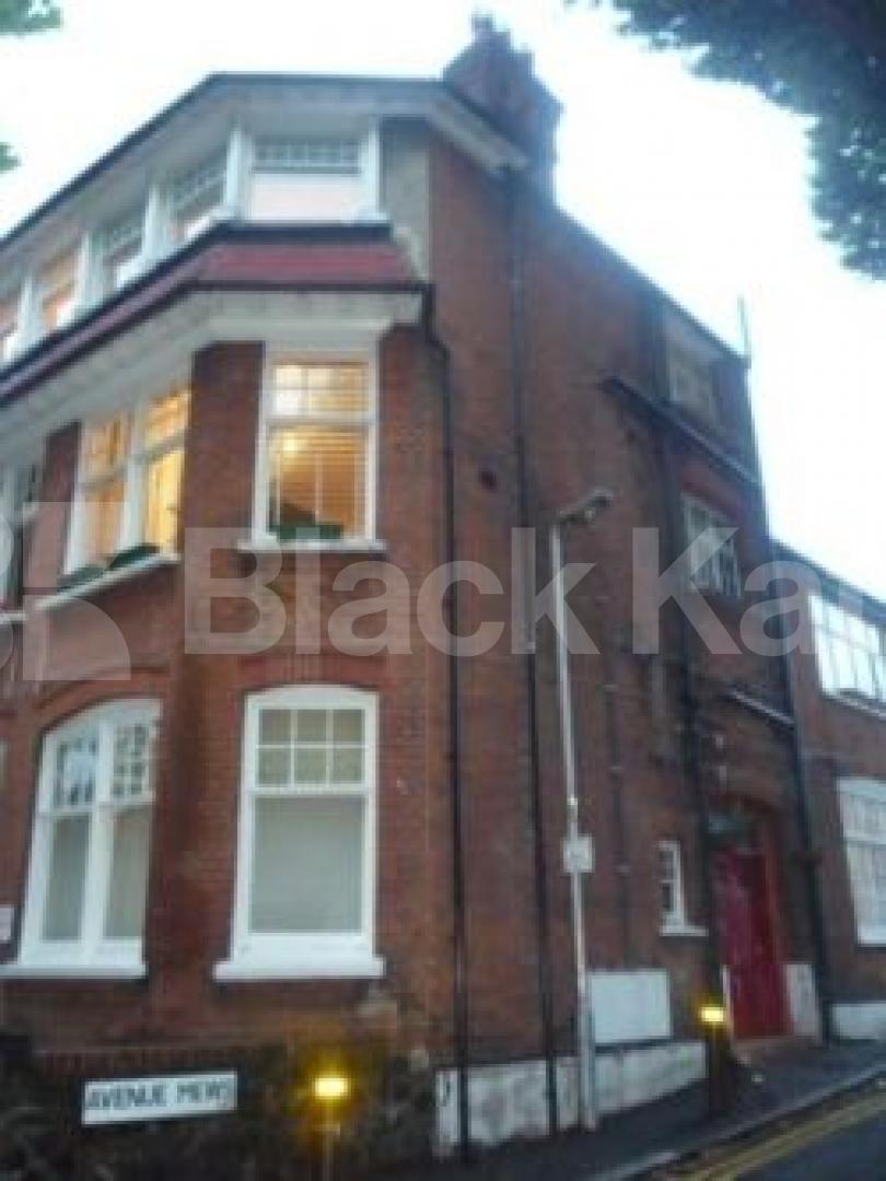 			VERY UNIQUE!, 1 Bedroom, 1 bath, 1 reception Flat			 Avenue Mews, MUSWELL HILL N10