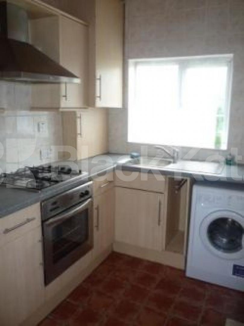 			Bargain!, 2 Bedroom, 1 bath, 1 reception Ground Floor Flat			 Crown Road, Muswell Hill
