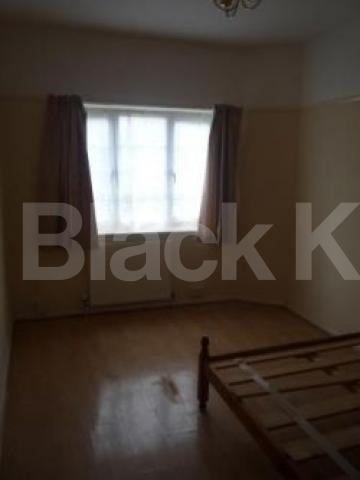 			Bargain!, 2 Bedroom, 1 bath, 1 reception Ground Floor Flat			 Crown Road, Muswell Hill