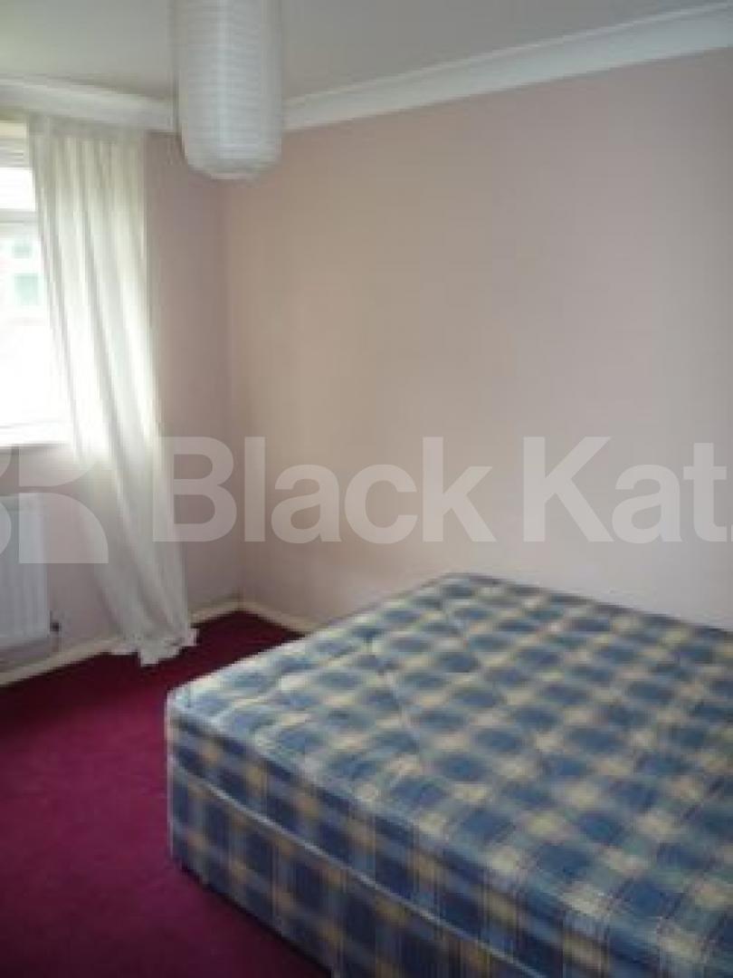 			Great value for money!, 2 Bedroom, 1 bath, 1 reception Flat			 Barnard Hill, MUSWELL HILL