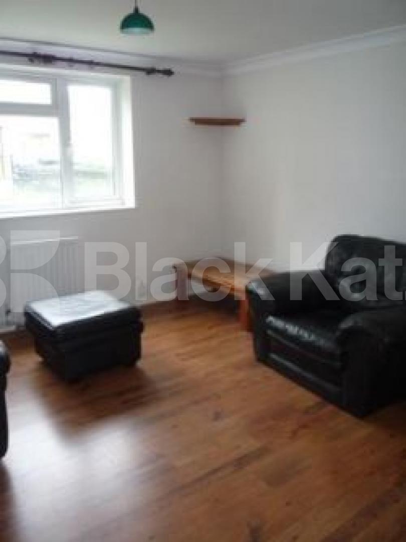 			Great value for money!, 2 Bedroom, 1 bath, 1 reception Flat			 Barnard Hill, MUSWELL HILL