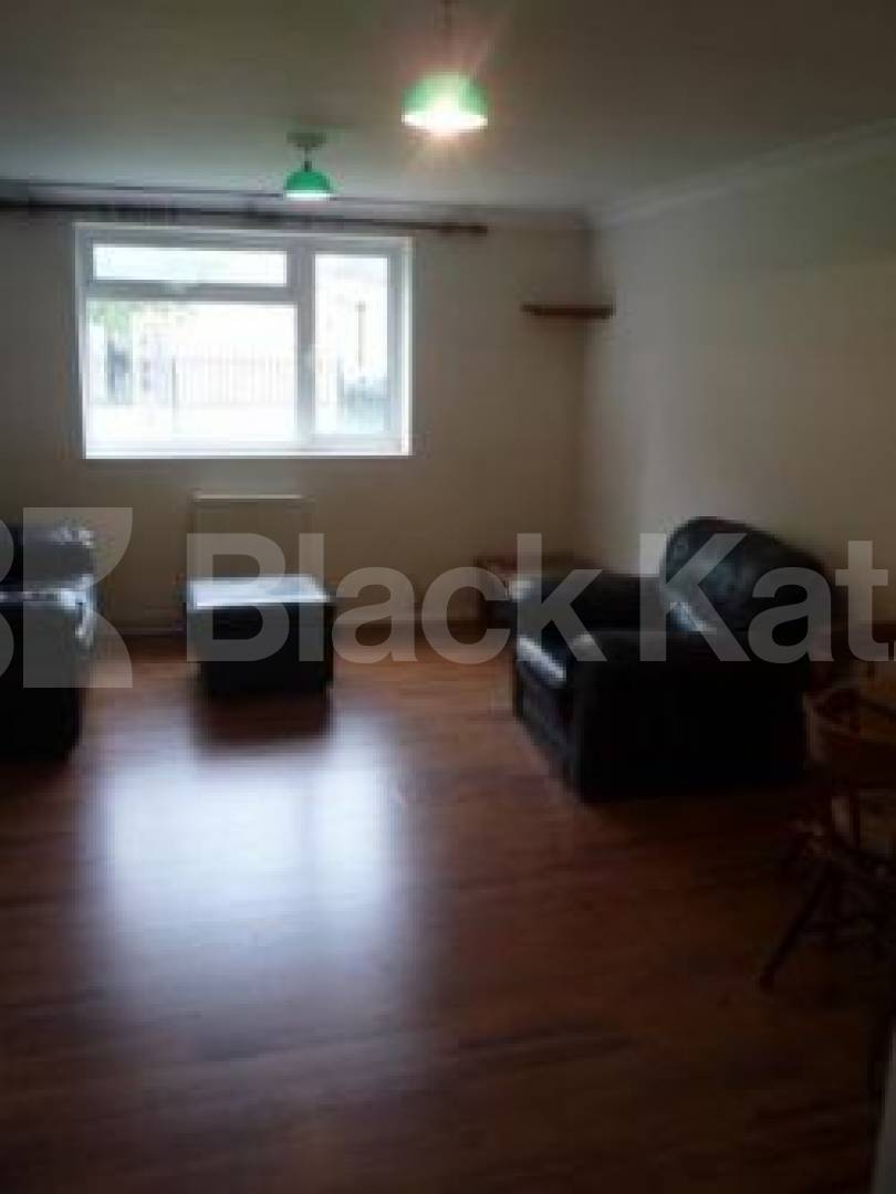 			Great value for money!, 2 Bedroom, 1 bath, 1 reception Flat			 Barnard Hill, MUSWELL HILL