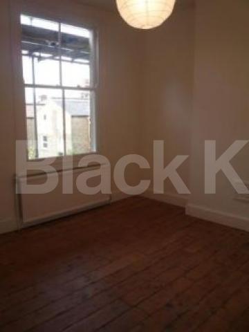 			LET!, 4 Bedroom, 1 bath, 1 reception Flat			 Landrock Road, CROUCH END