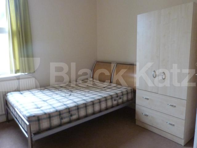 			2 Bedroom, 1 bath, 1 reception Flat			 Effingham Road, Haringey Ladder