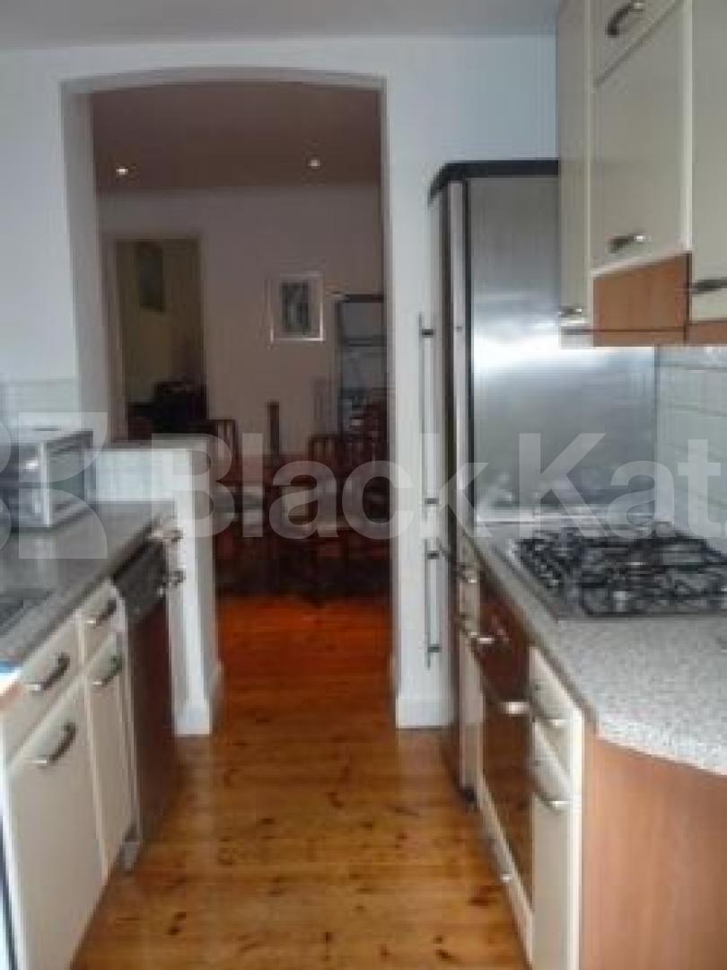 			LET!, 2 Bedroom, 1 bath, 1 reception Ground Floor Flat			 Nelson Road, CROUCH END