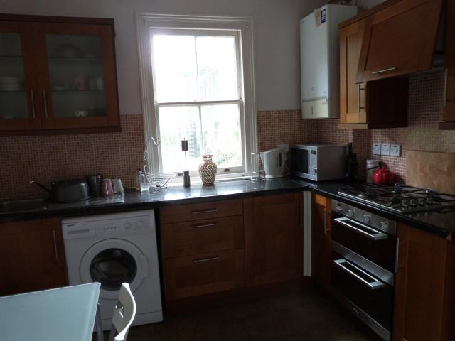 			1 Bedroom, 1 bath, 1 reception Flat			 Hemstal Road, WEST HAMPSTEAD