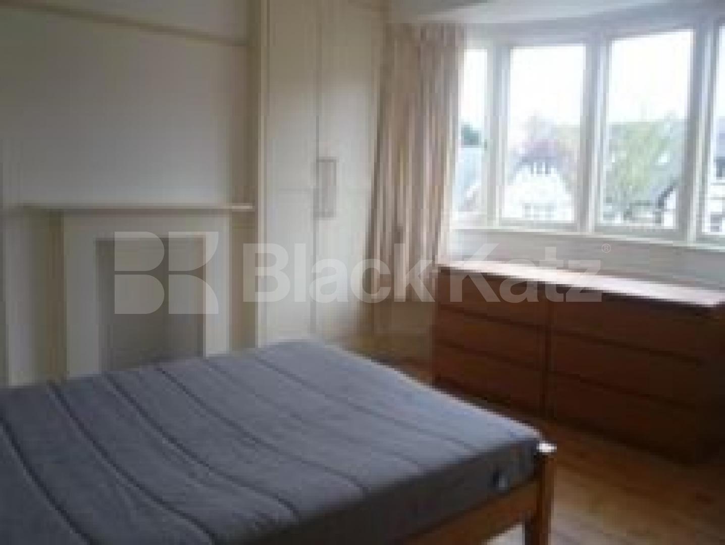 			Fantastic house!, 3 Bedroom, 1 bath, 1 reception House			 Cranley Gardens, Muswell Hill