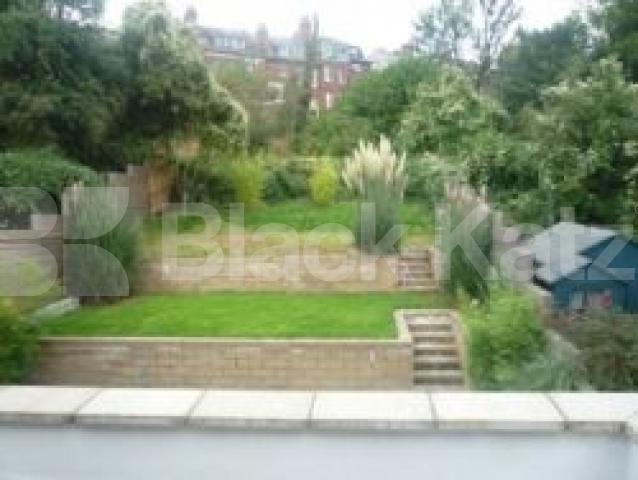 			Fantastic house!, 3 Bedroom, 1 bath, 1 reception House			 Cranley Gardens, Muswell Hill