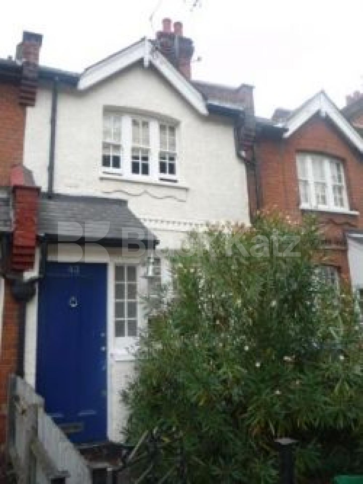 			2 Bedroom, 1 bath, 1 reception House			 Beechwood Road, Crouch End N8