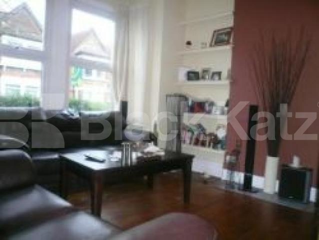 			LET, 2 Bedroom, 1 bath, 1 reception Flat			 Northbrook Road, BOUNDS GREEN