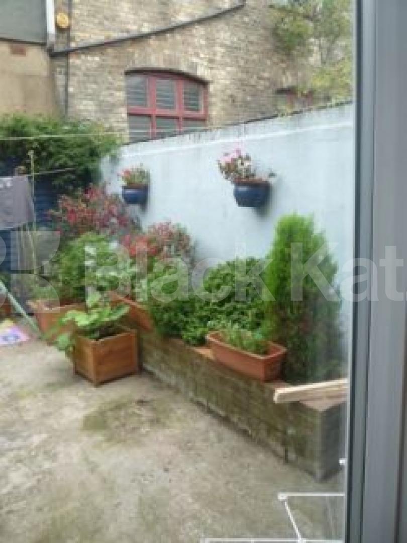 			LET!, 1 Bedroom, 1 bath, 1 reception Ground Floor Flat			 Falkland Road, Hornsey