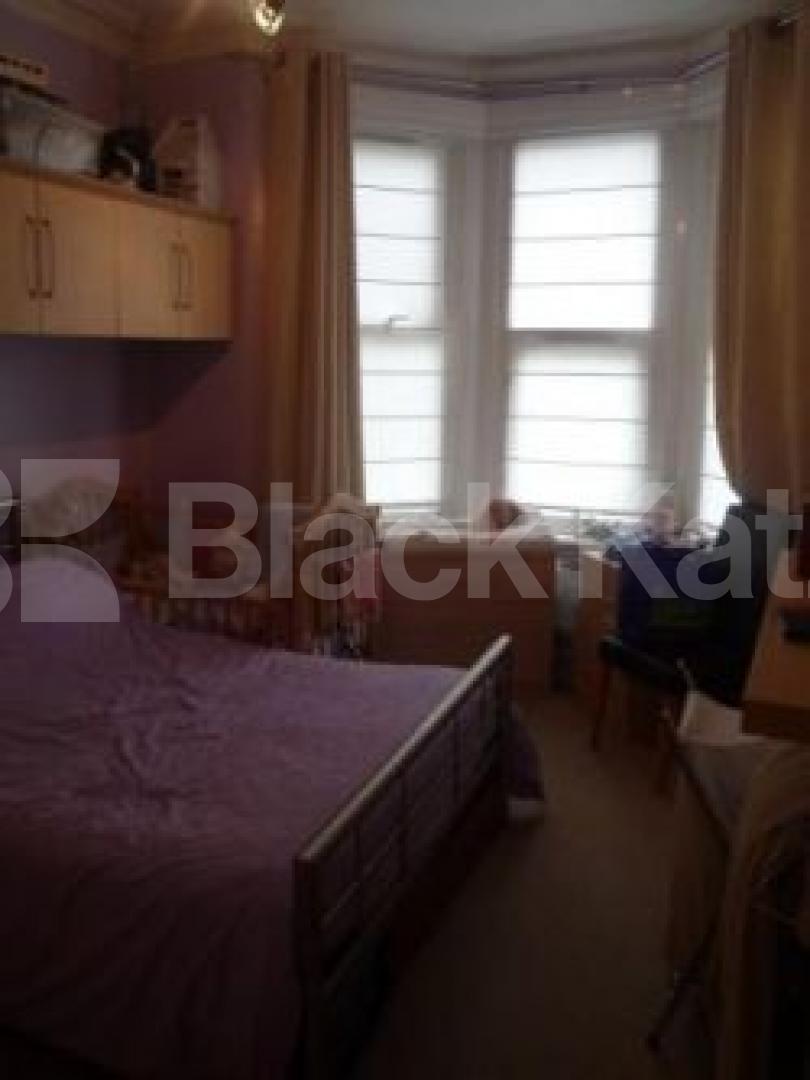 			LET!, 1 Bedroom, 1 bath, 1 reception Ground Floor Flat			 Falkland Road, Hornsey