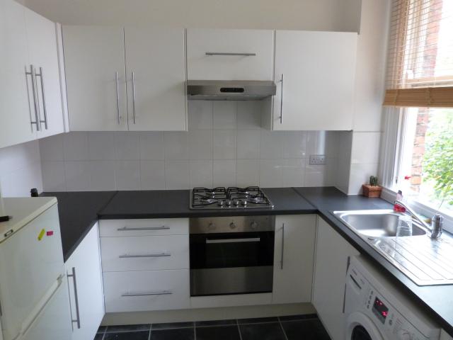 			2 Bedroom, 1 bath, 1 reception Flat			 Greencroft Gardens, WEST HAMPSTEAD