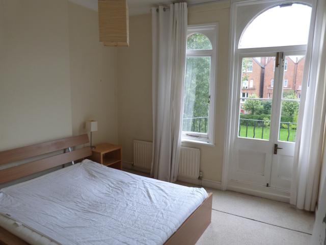 			2 Bedroom, 1 bath, 1 reception Flat			 Greencroft Gardens, WEST HAMPSTEAD