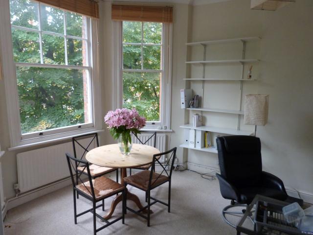 			2 Bedroom, 1 bath, 1 reception Flat			 Greencroft Gardens, WEST HAMPSTEAD