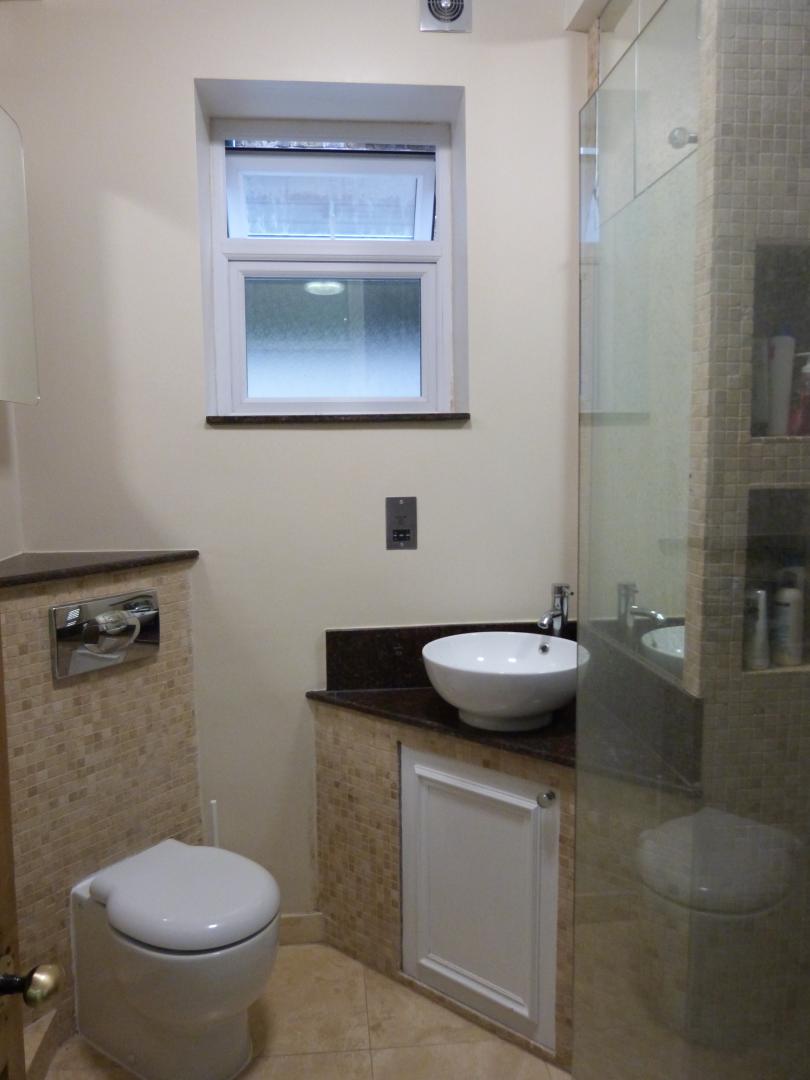 			GARDEN FLAT!, 2 Bedroom, 1 bath, 1 reception Flat			 Macroom Road, QUEENS PARK/MAIDA VALE