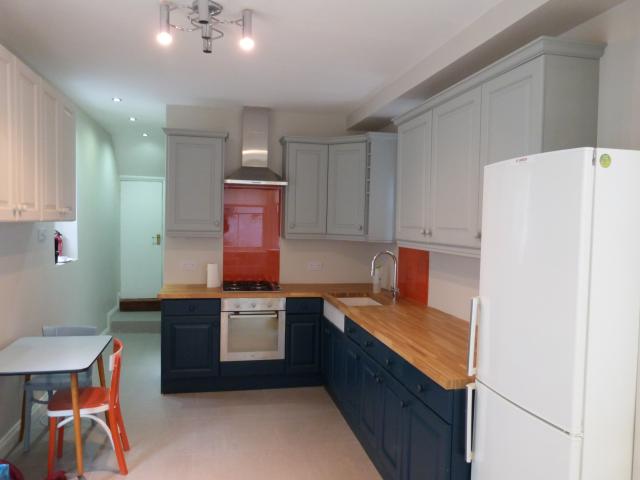 			GARDEN FLAT!, 2 Bedroom, 1 bath, 1 reception Flat			 Macroom Road, QUEENS PARK/MAIDA VALE