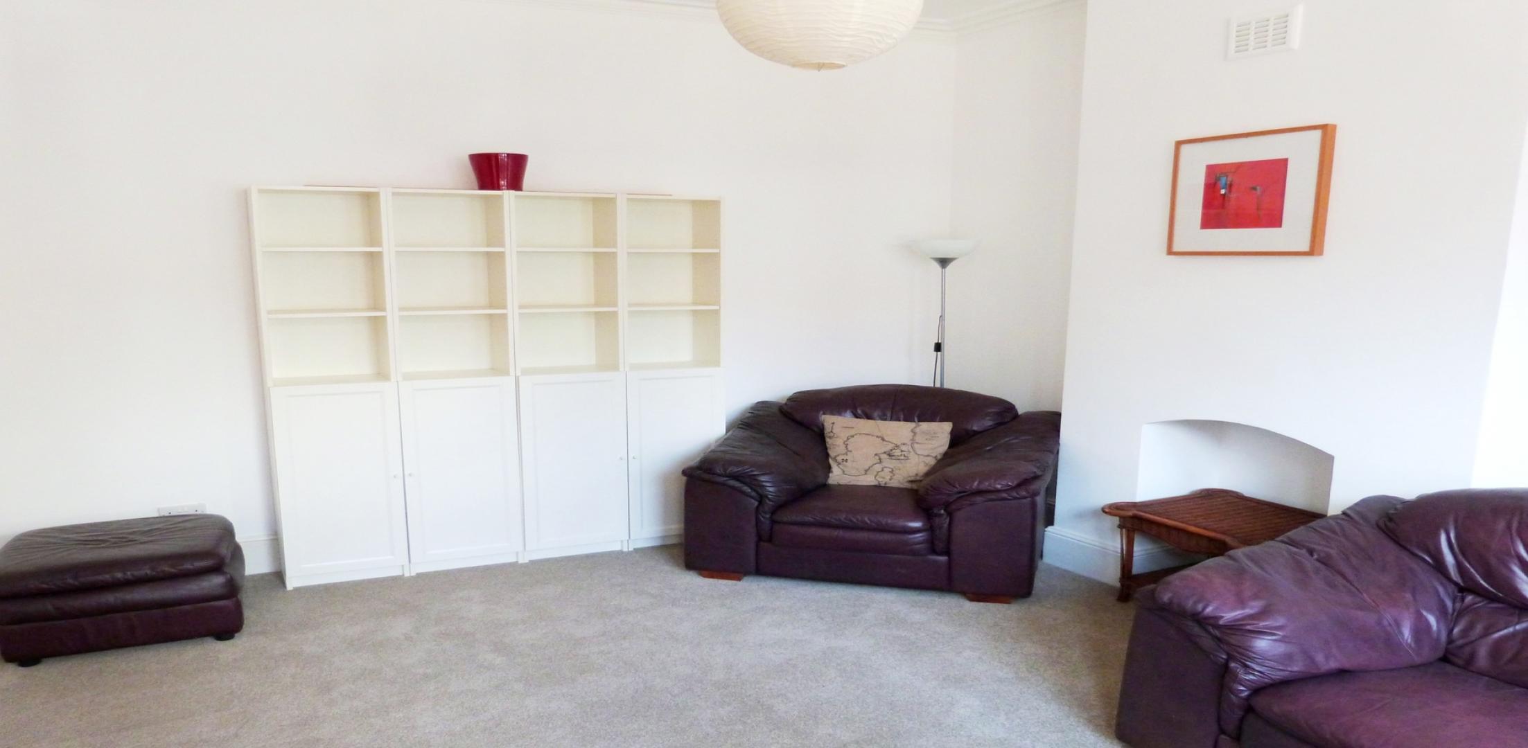 			3 Bedroom, 1 bath, 1 reception Flat			 Finchley Road, GOLDERS GREEN