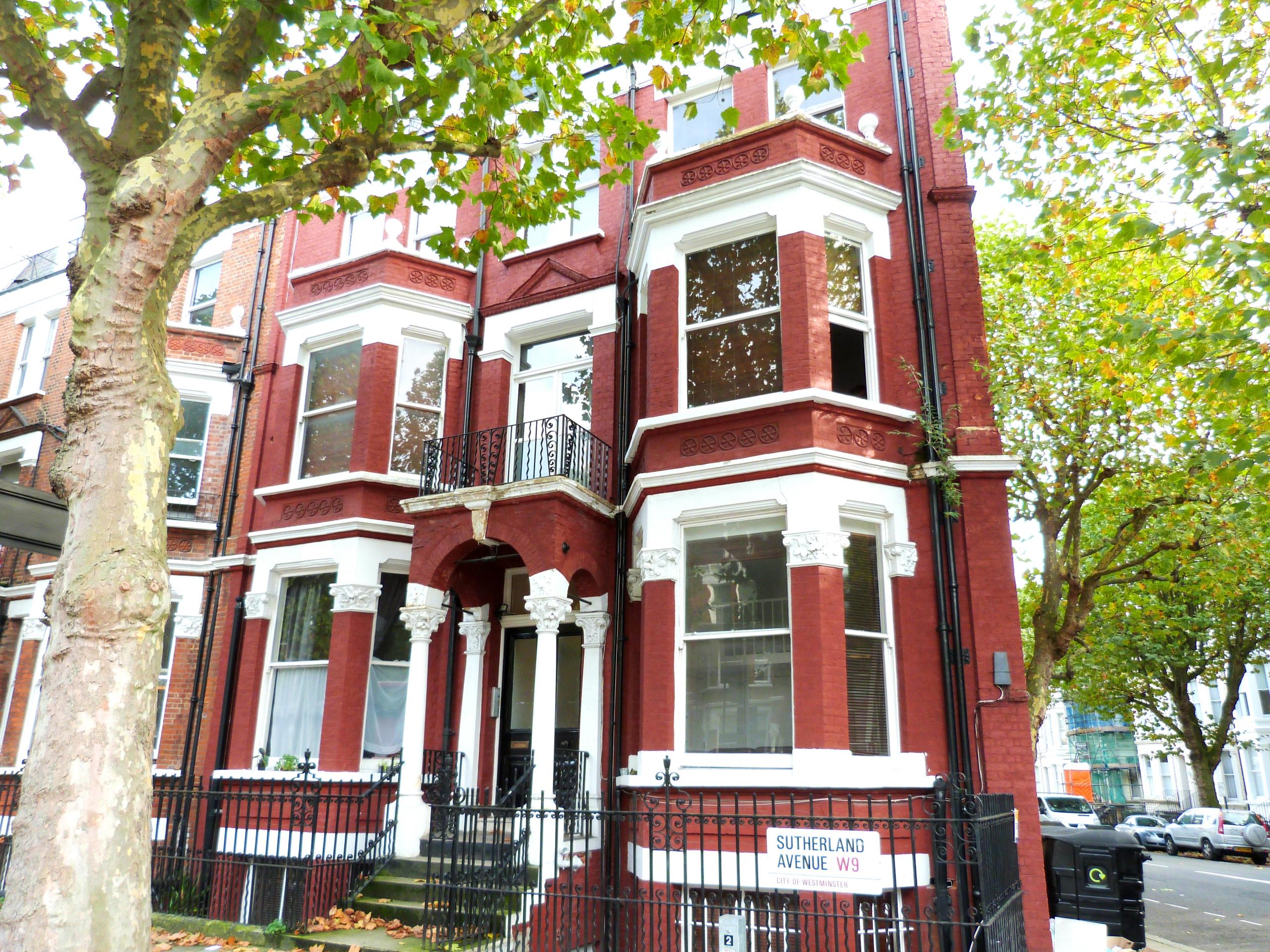 			NEW INSTRUCTION (Private Roof Terrace), Studio Apartment, 1 bath, 1 reception Flat			 Sutherland Avenue, MAIDA VALE/WARWICK AVENUE W9