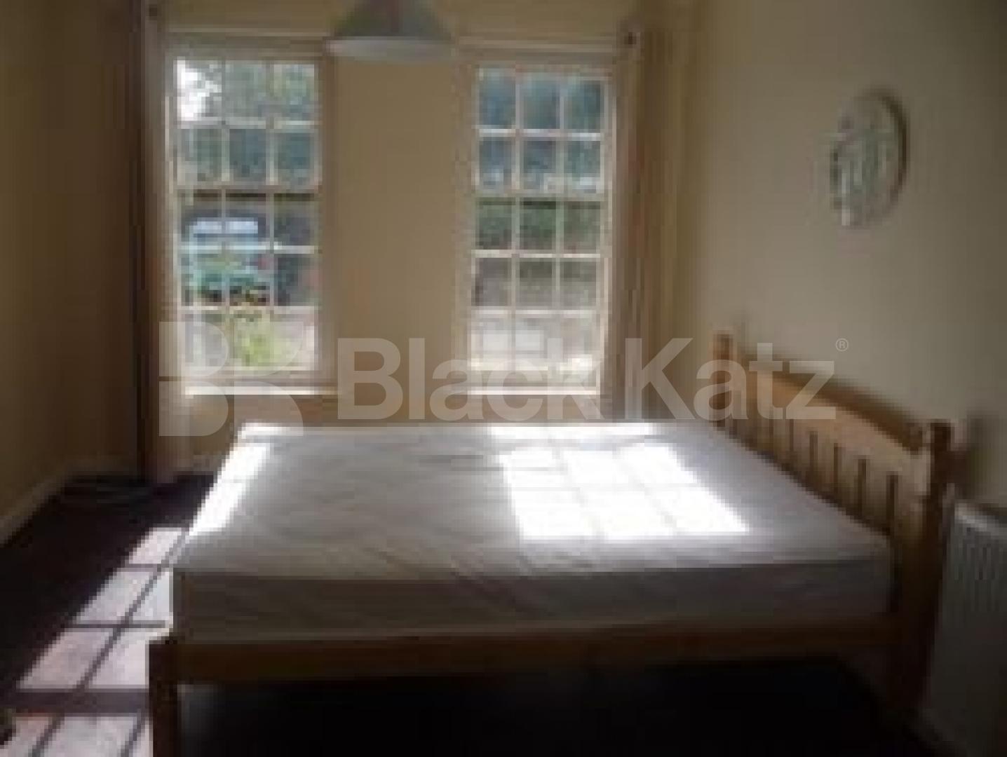 			LET!, 2 Bedroom, 1 bath, 1 reception Flat			 Stanhope Road, HIGHGATE