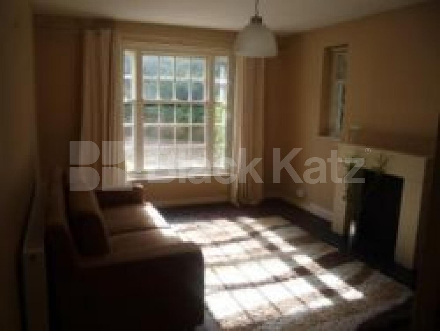 			LET!, 2 Bedroom, 1 bath, 1 reception Flat			 Stanhope Road, HIGHGATE