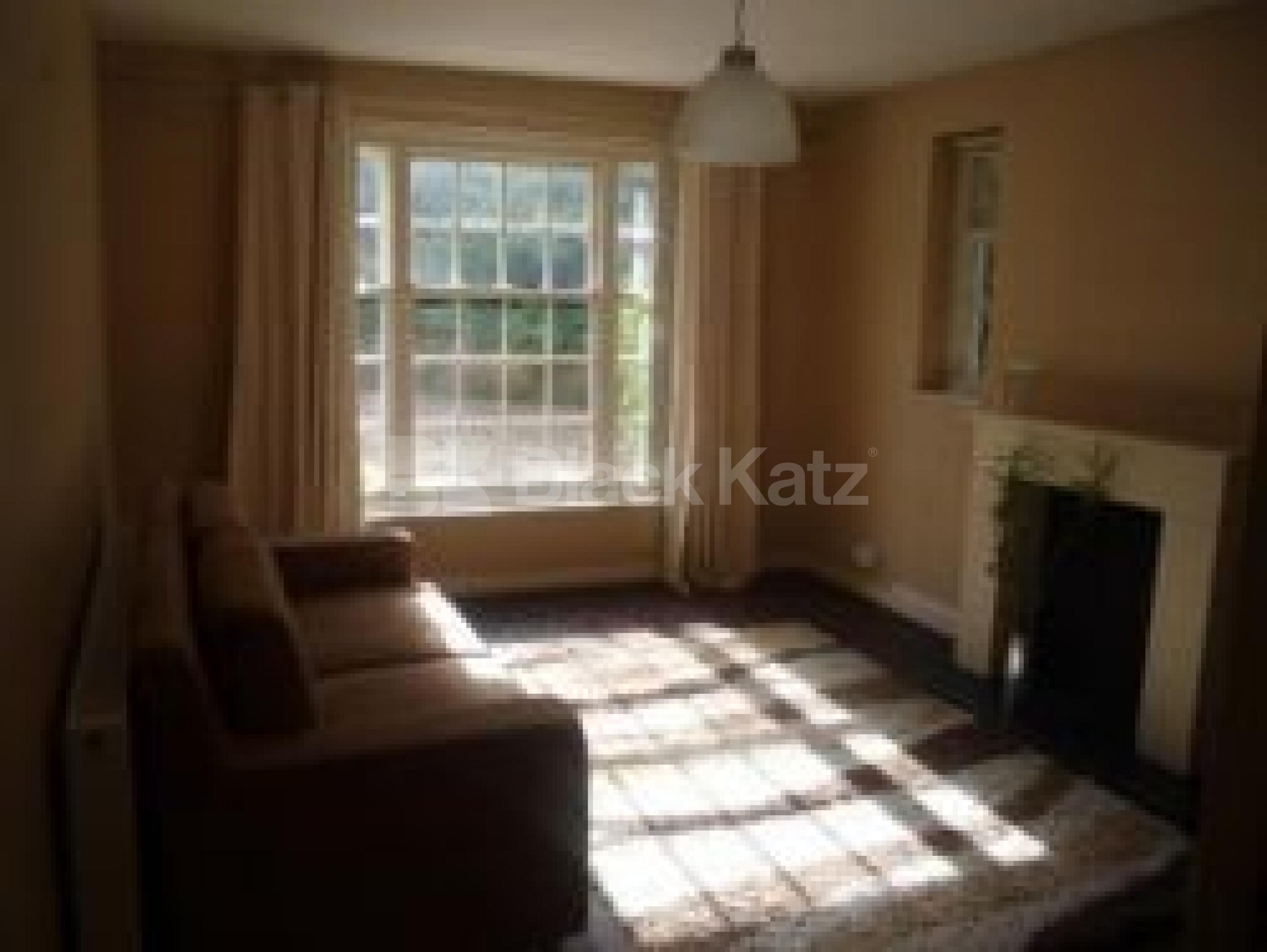 			LET!, 2 Bedroom, 1 bath, 1 reception Flat			 Stanhope Road, HIGHGATE N6