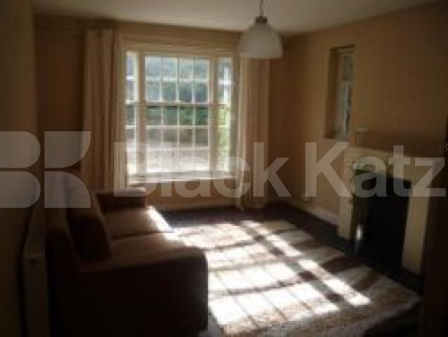 			LET!, 2 Bedroom, 1 bath, 1 reception Flat			 Stanhope Road, HIGHGATE