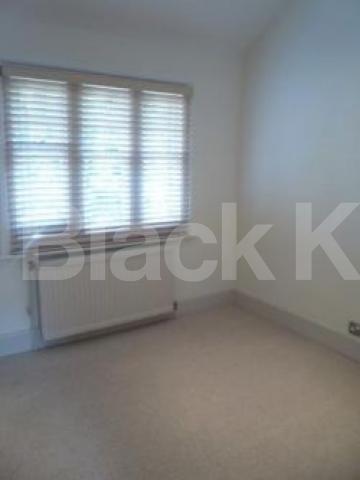 			LET, 2 Bedroom, 1 bath, 1 reception House			 South View Road, Crouch End