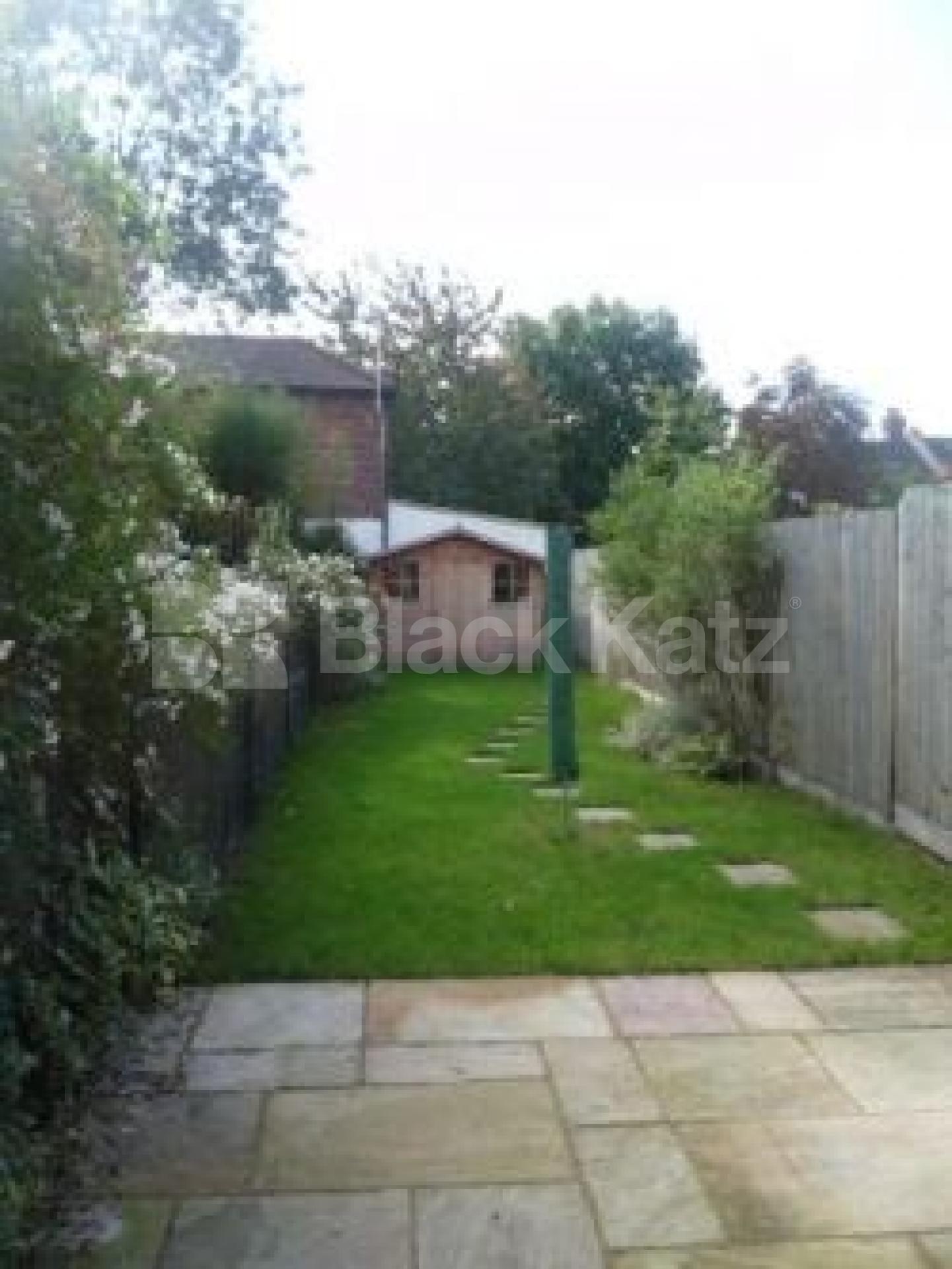 			LET, 2 Bedroom, 1 bath, 1 reception House			 South View Road, Crouch End N8