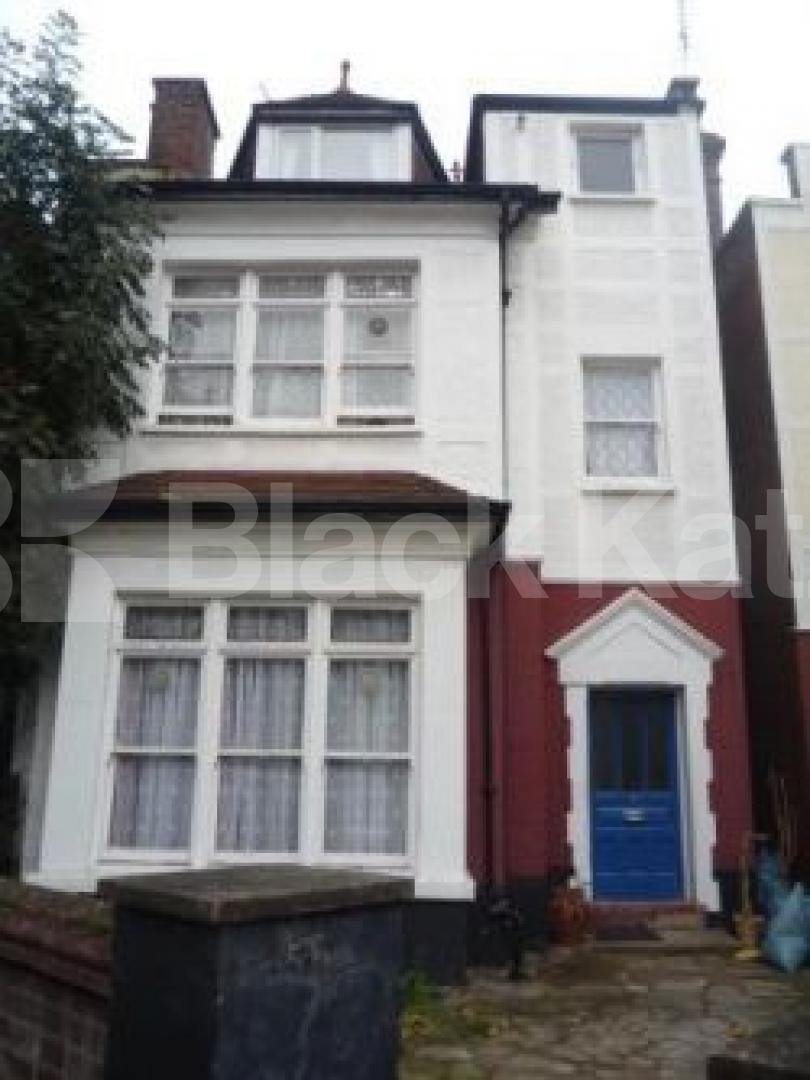 			AMAZING VIEWS!, Studio Apartment, 1 bath, 1 reception Studio			 Wolseley Road, CROUCH END