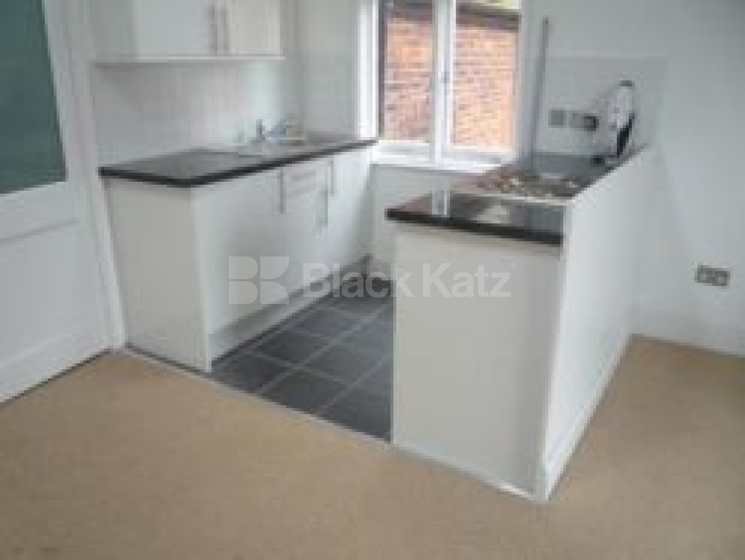 			AMAZING VIEWS!, Studio Apartment, 1 bath, 1 reception Studio			 Wolseley Road, CROUCH END N8