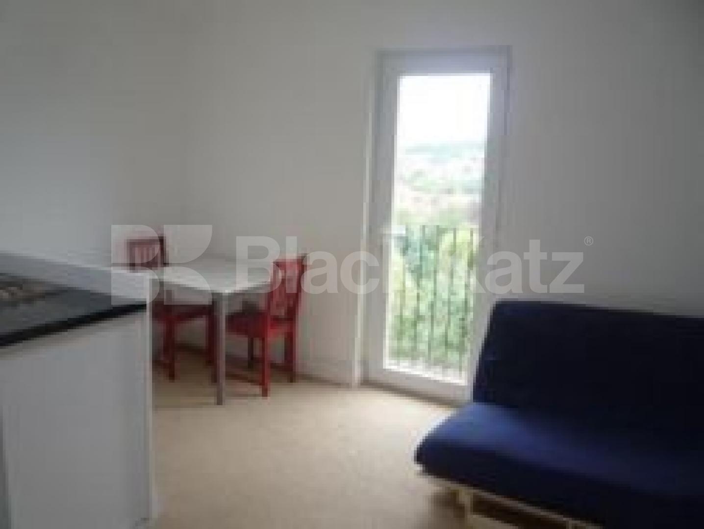 			AMAZING VIEWS!, Studio Apartment, 1 bath, 1 reception Studio			 Wolseley Road, CROUCH END