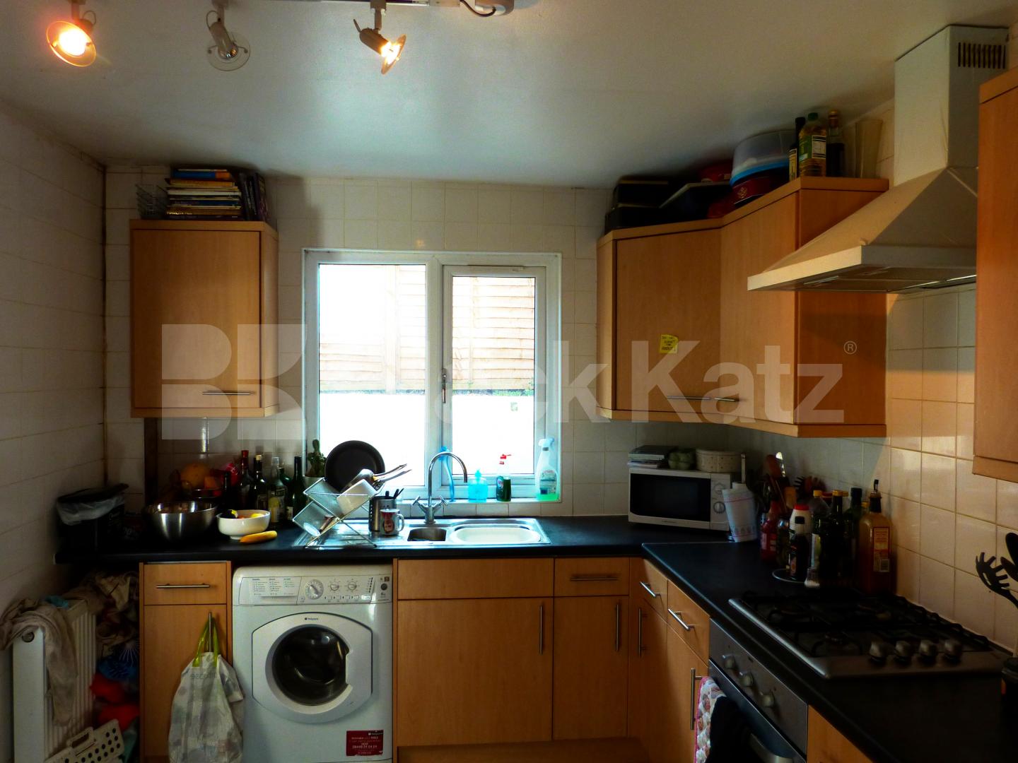 			3 Bedroom, 1 bath, 1 reception House			 Vartry Road, Seven Sisters