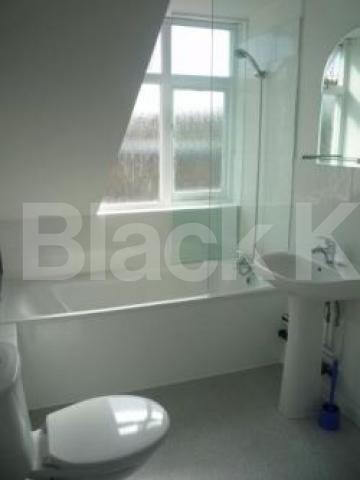 			LET!, 2 Bedroom, 1 bath, 1 reception House			 Lynton Road, CROUCH END