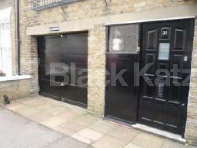 			LET!, 2 Bedroom, 1 bath, 1 reception House			 Lynton Road, CROUCH END