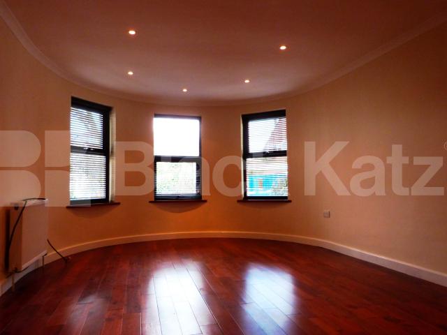 			4 Bedroom, 1 bath, 1 reception House			 Wolesley Road, Crouch End