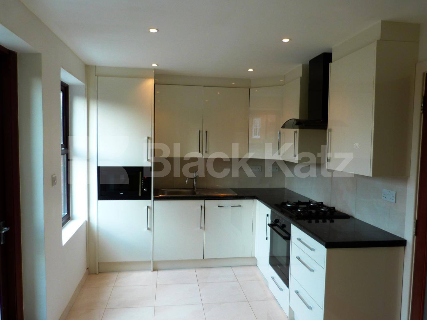 			4 Bedroom, 1 bath, 1 reception House			 Wolesley Road, Crouch End