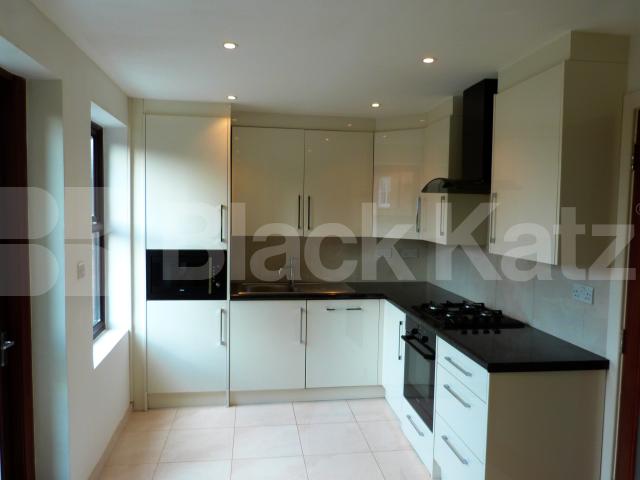 			4 Bedroom, 1 bath, 1 reception House			 Wolesley Road, Crouch End