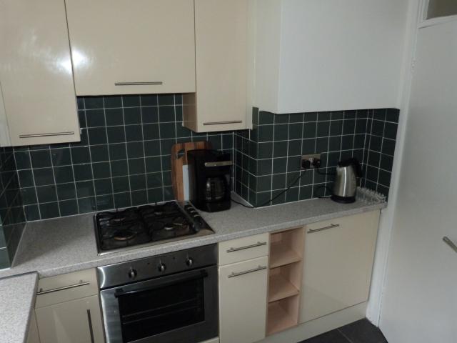 			Access to fantastic communal gardens, 2 Bedroom, 1 bath, 1 reception Flat			 Clifton Gardens, MAIDA VALE