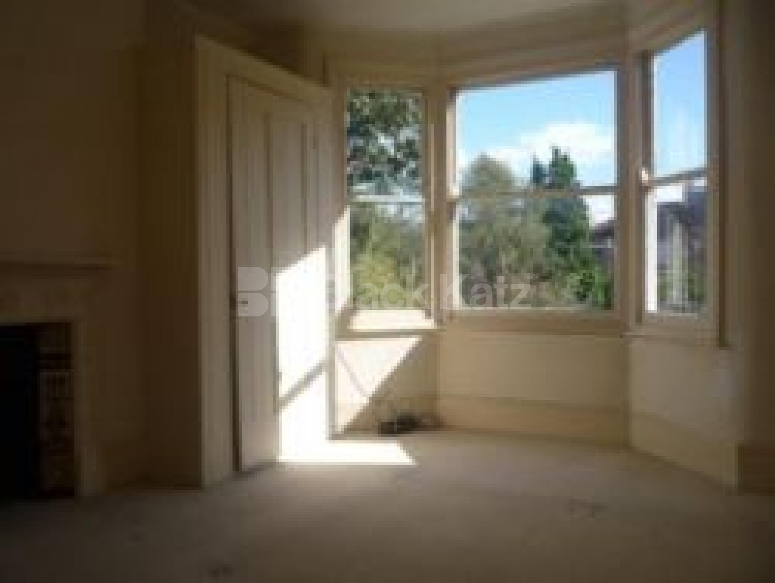 			New Instruction!, 2 Bedroom, 1 bath, 1 reception Maisonette			 Wilton Road, Muswell Hill N10