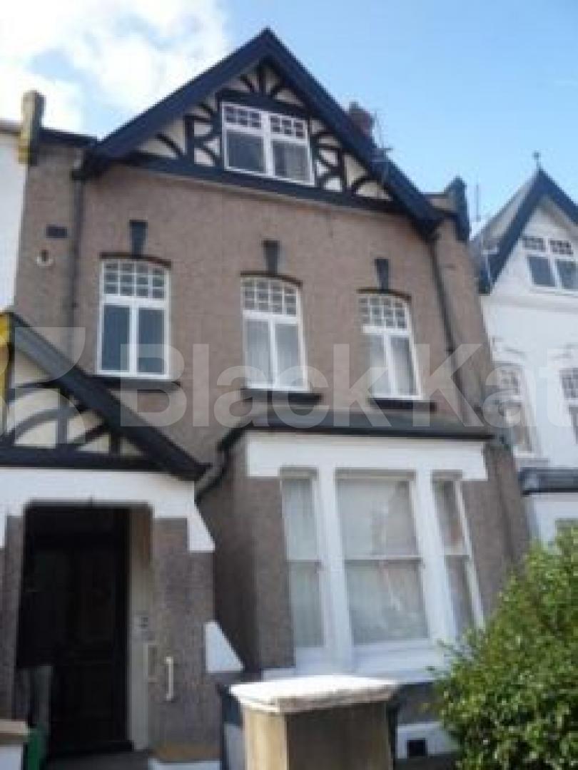 			2 Bedroom, 1 bath, 1 reception Flat			 Church Lane, CROUCH END N8