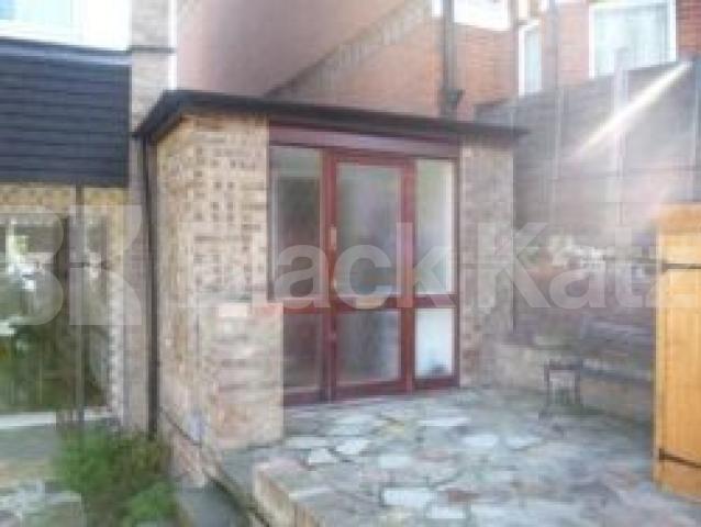 			Studio Apartment, 1 bath, 1 reception Ground Floor Flat			 Coolhurst Road, CROUCH END