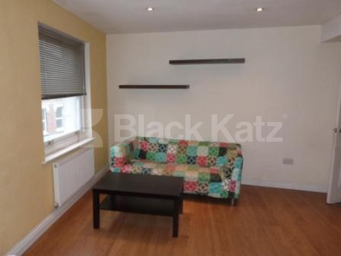 			Central Crouch End !, 2 Bedroom, 1 bath, 1 reception Flat			 Park Road, Crouch End