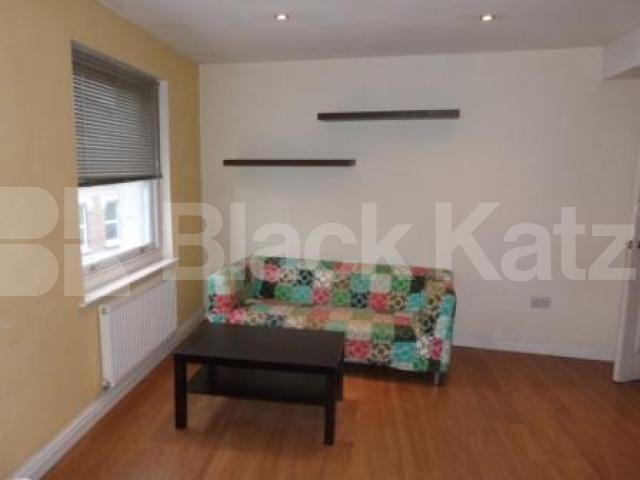 			Central Crouch End !, 2 Bedroom, 1 bath, 1 reception Flat			 Park Road, Crouch End