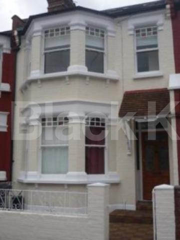 			MASSIVE HOUSE!, 5 Bedroom, 1 bath, 1 reception House			 Maryland Road, WOOD GREEN
