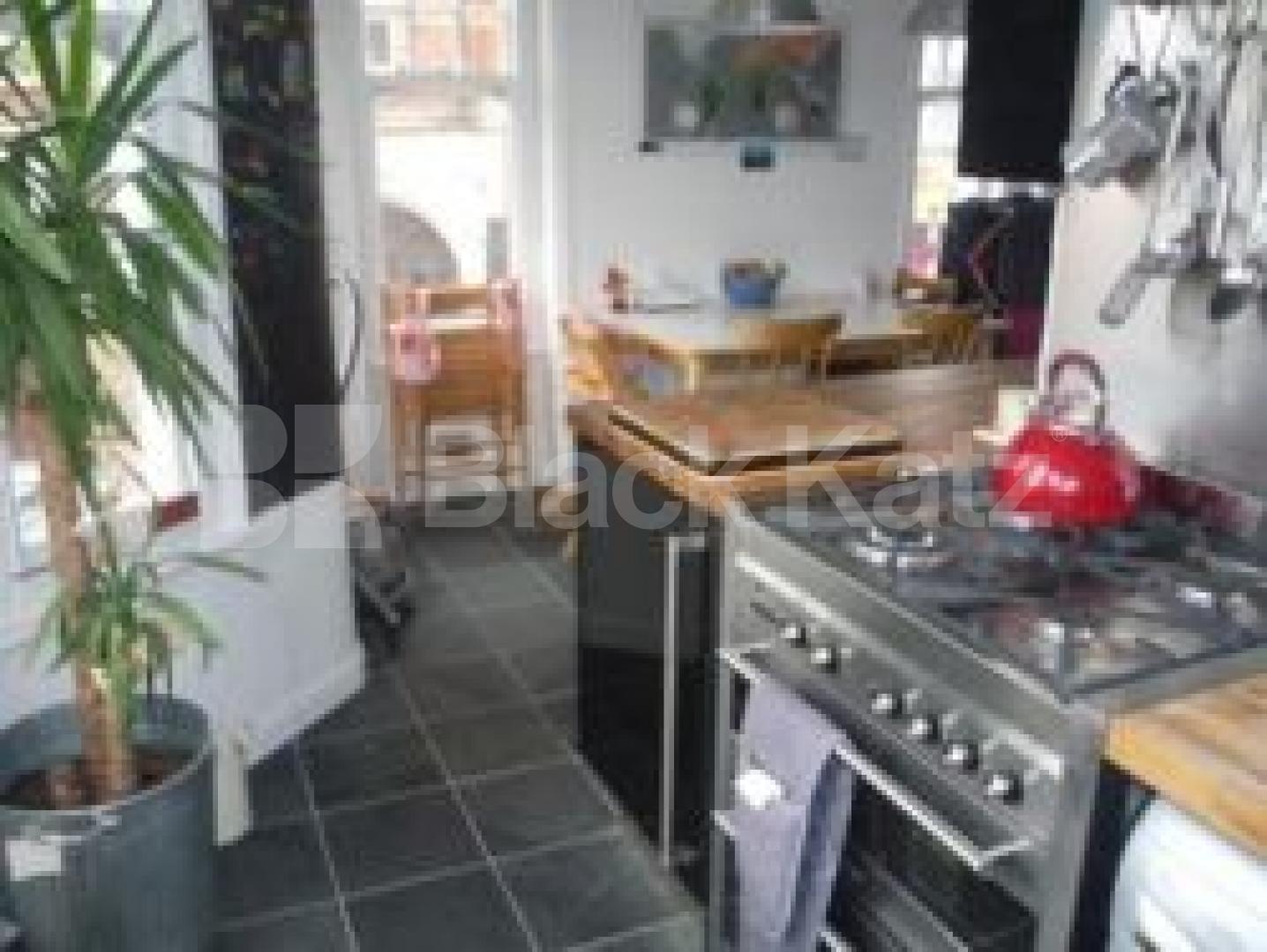 			2 Bedroom, 1 bath, 1 reception Flat			 Fairfield Gardens, CROUCH END