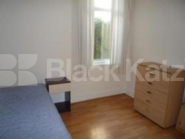 			GREAT HOUSE!, 4 Bedroom, 1 bath, 1 reception House			 Clyde Road, ALEXANDRA PALACE