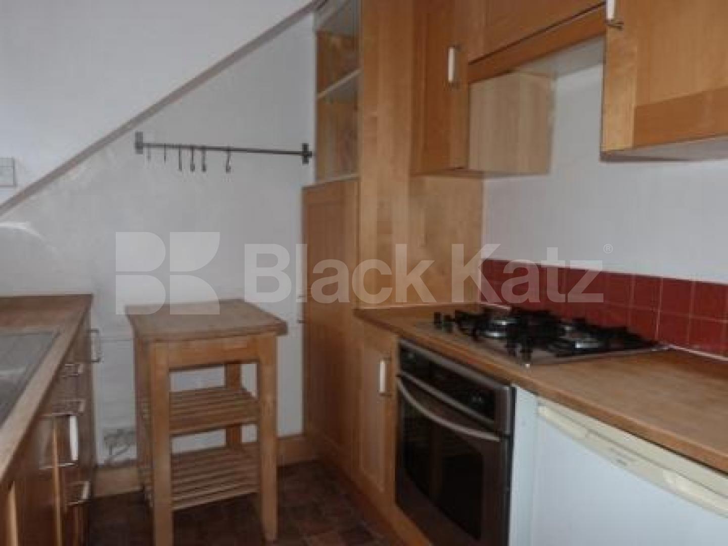 			2 Bedroom, 1 bath, 1 reception Flat			 Muswell Hill Road, Muswell Hill