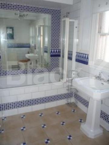 			Amazing house!, 5 Bedroom, 1 bath, 1 reception House			 Fairfield Road, CROUCH END